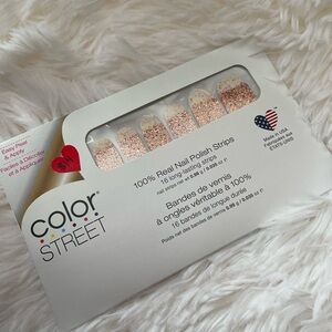 Color Street Coming Up Rose Gold glittery rose gold nail polish strips